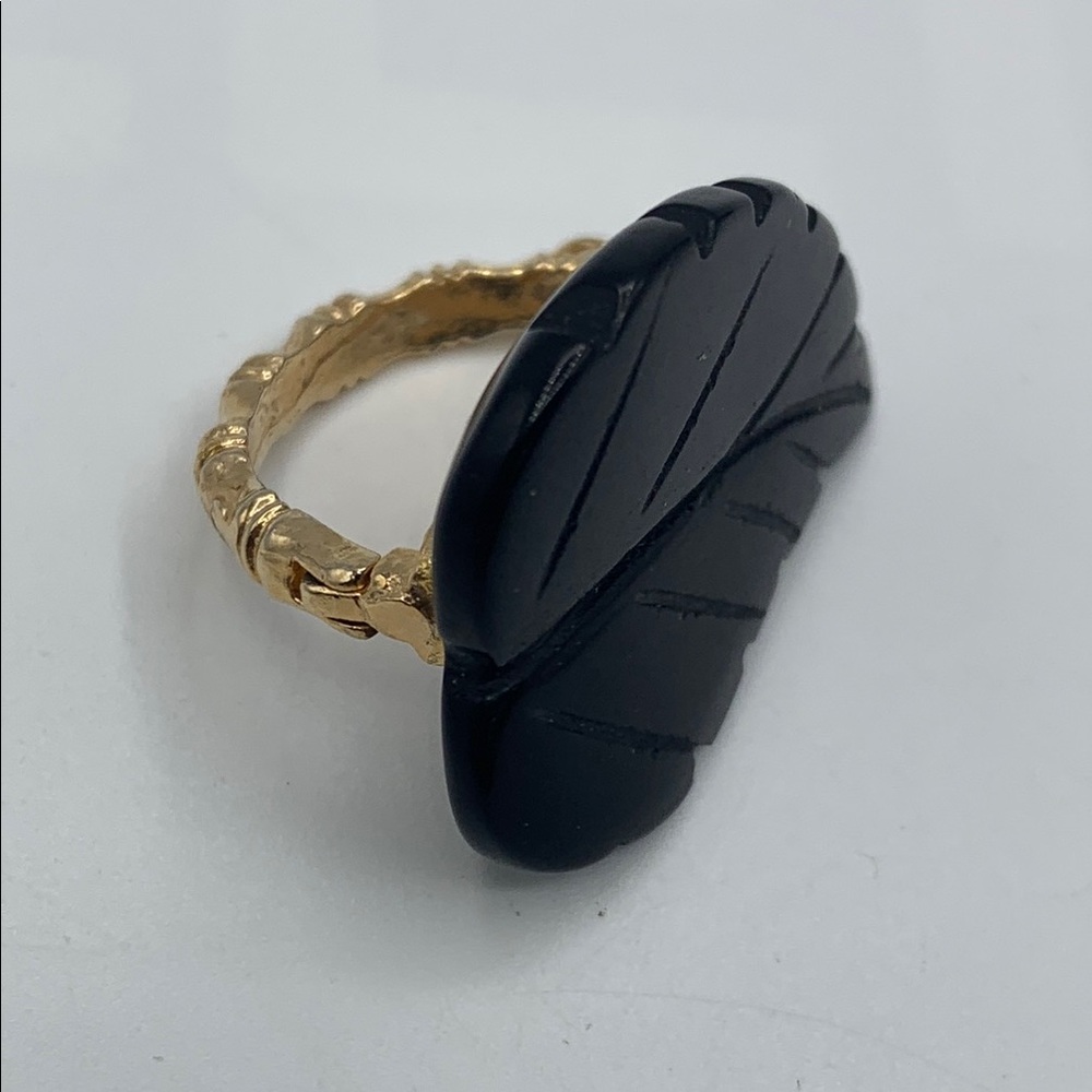 Elegant Black Leaf Scarf Holder
